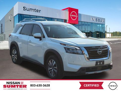 Certified 2024 Nissan Pathfinder SL FWD image 1