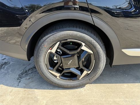 New 2026 Kia Sportage EX image 33