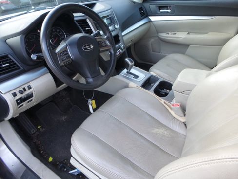 Used 2014 Subaru Outback 2.5i AWD/4WD image 14