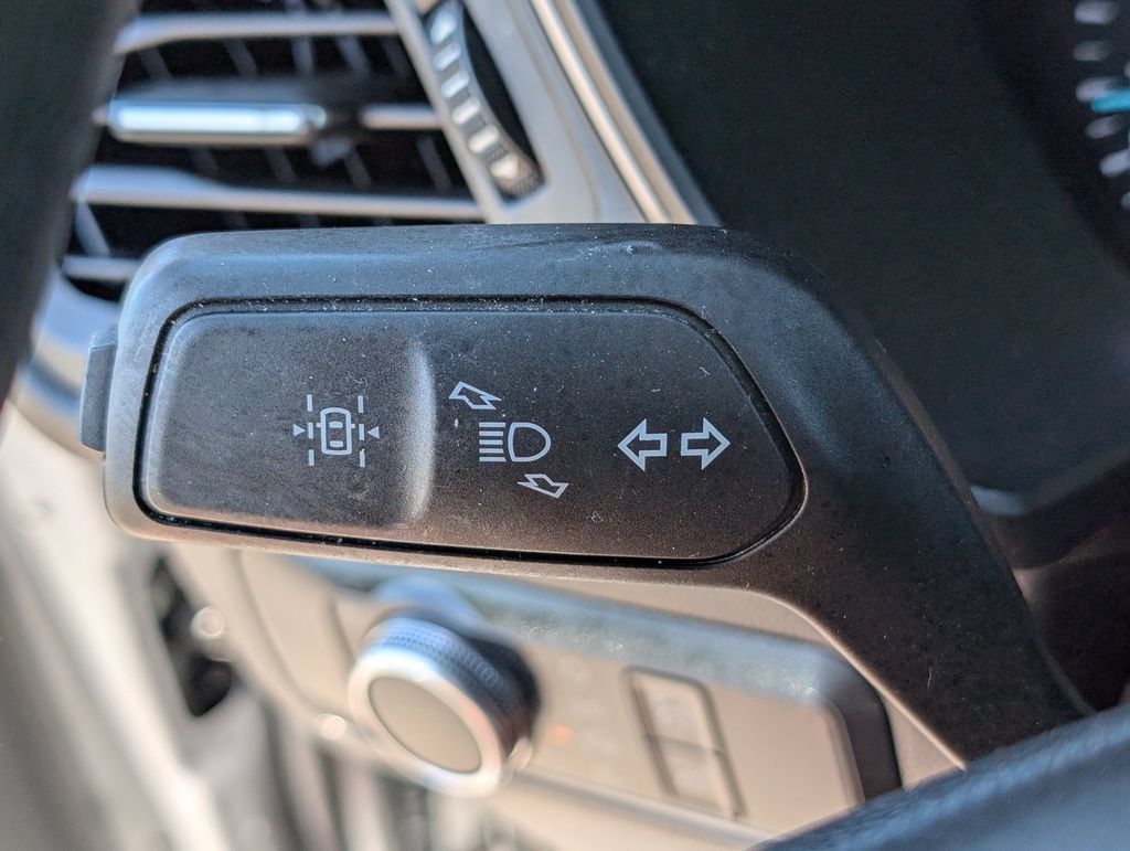 Used 2022 Ford Escape SE FWD image 24