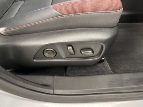 Certified 2025 Chevrolet Equinox RS w/ Convenience Package III AWD/4WD image 8