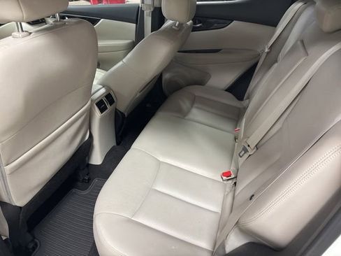 Used 2019 Nissan Rogue Sport SL w/ Premium Package image 13