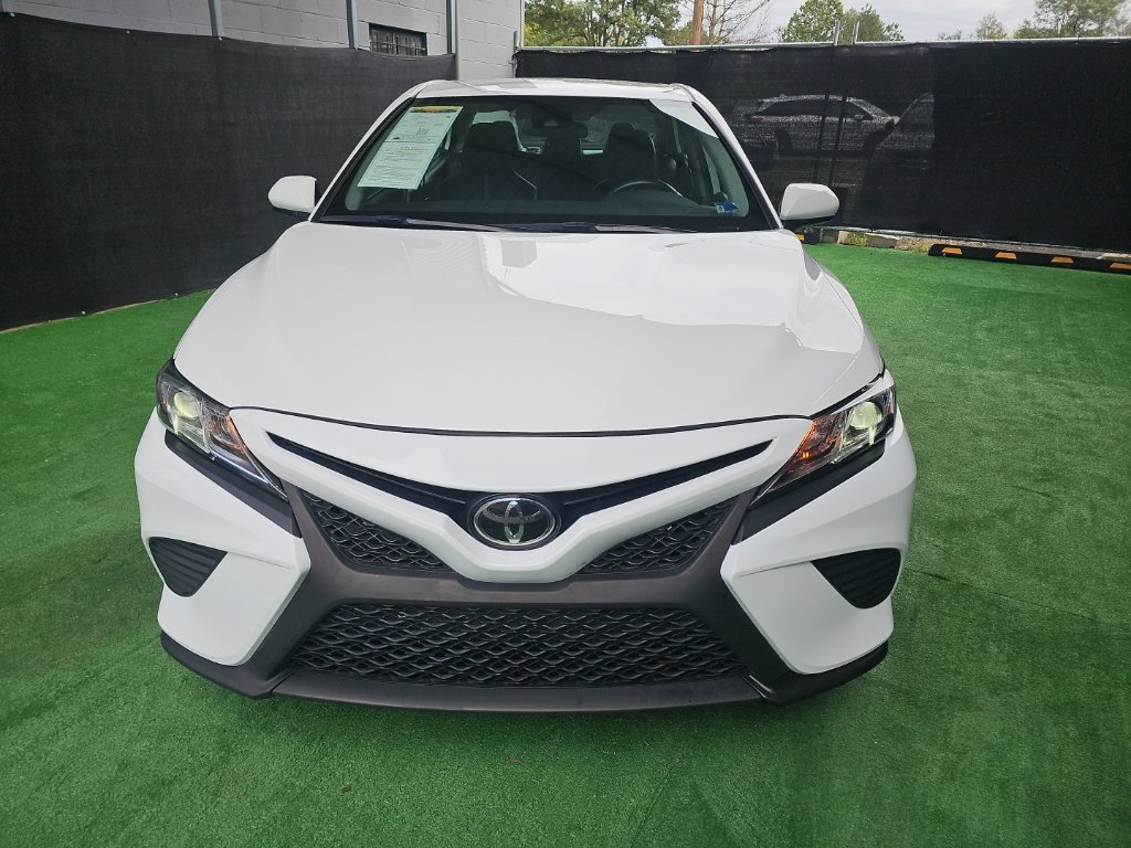 Used 2020 Toyota Camry SE FWD image 10