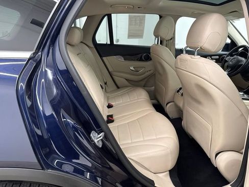 Used 2019 Mercedes-Benz GLC 300 4MATIC image 21