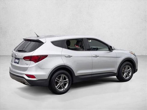 Used 2018 Hyundai Santa Fe Sport image 5
