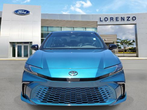 Used 2025 Toyota Camry XSE FWD image 2