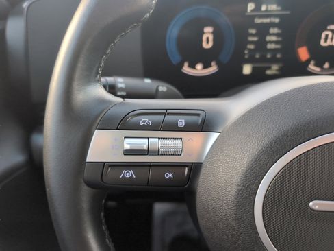 Used 2025 Hyundai Kona SEL image 31