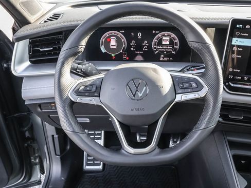 New 2026 Volkswagen Tiguan SE R-Line image 25