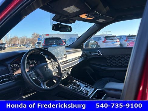 Used 2023 Mitsubishi Outlander SEL Black Edition image 18