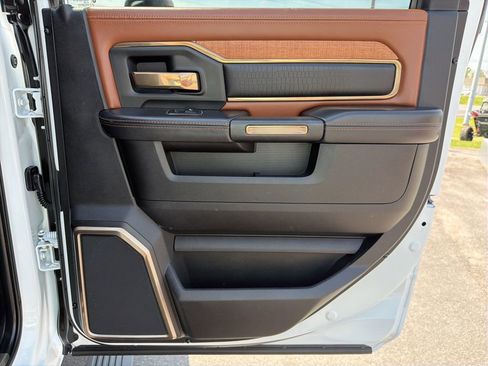 Used 2023 RAM 2500 Limited image 19