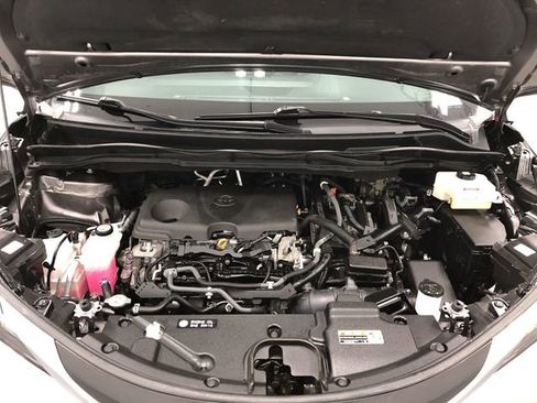 Used 2021 Toyota Sienna XLE image 24