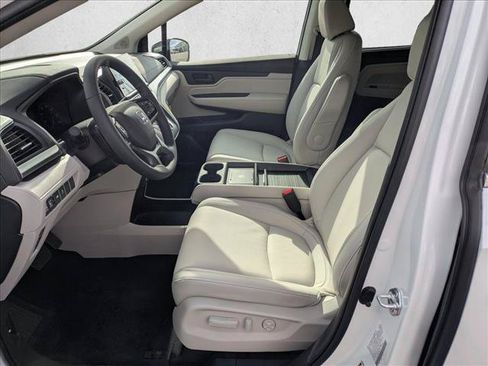 Used 2026 Honda Odyssey EX-L image 13