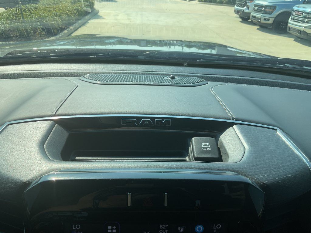 Used 2024 RAM 1500 Limited AWD/4WD image 30