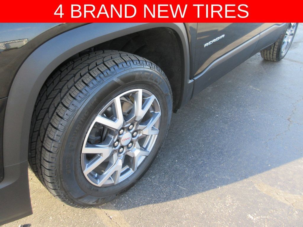 Certified 2023 GMC Acadia SLT FWD image 3