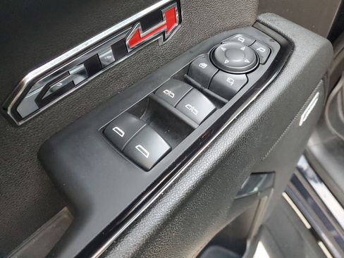 Used 2024 GMC Sierra 1500 AT4 w/ Technology Package image 17