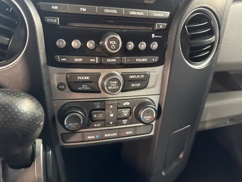 Used 2015 Honda Pilot LX image 27