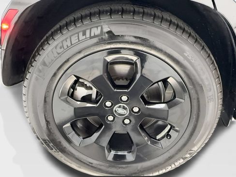 Used 2024 Land Rover Defender 110 X-Dynamic SE AWD/4WD image 14