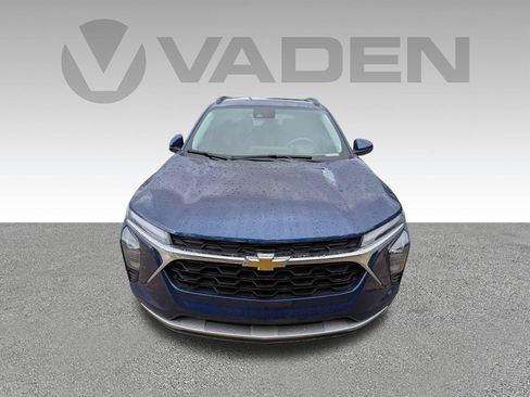 Used 2024 Chevrolet Trax LT FWD image 30