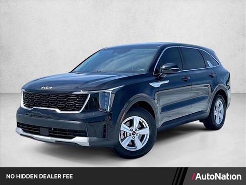 Used 2024 Kia Sorento LX FWD image 1
