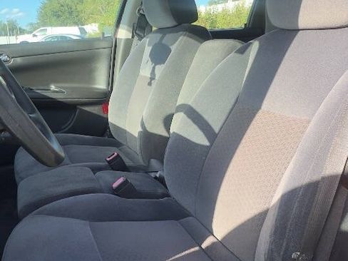 Used 2009 Chevrolet Impala LT FWD image 10