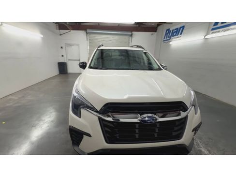 Used 2024 Subaru Ascent Limited w/ Technology Package AWD/4WD image 3