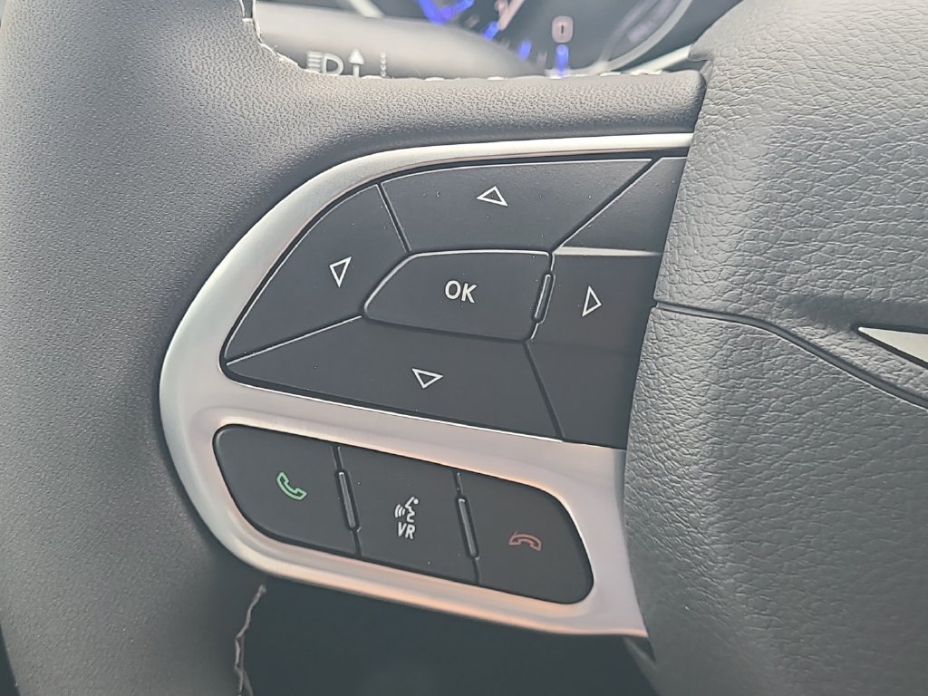 New 2027 Chrysler Pacifica Select FWD image 20