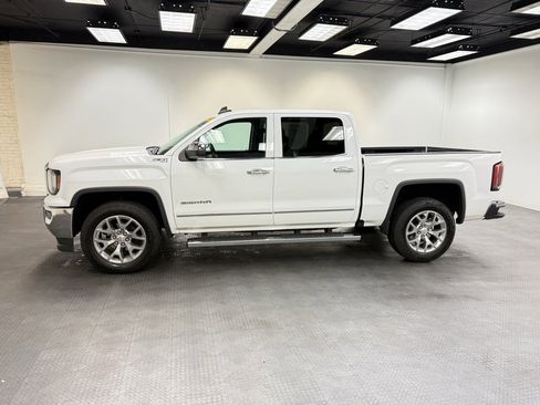 Used 2018 GMC Sierra 1500 SLT w/ SLT Premium Package image 2