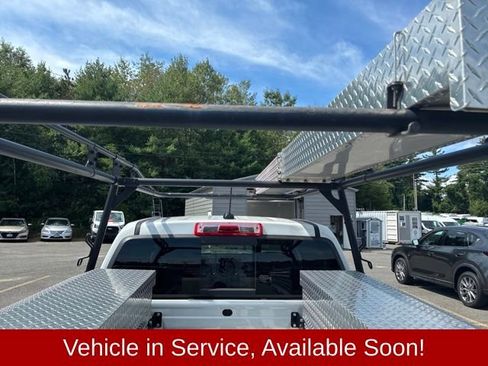Used 2024 Chevrolet Colorado W/T w/ Safety Package RWD image 6