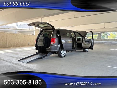 Used 2018 Dodge Grand Caravan SE w/ Power Convenience Group I FWD image 28