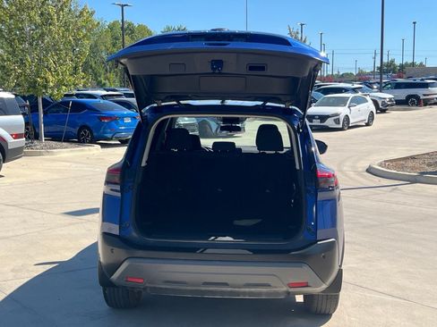Used 2023 Nissan Rogue S FWD image 10