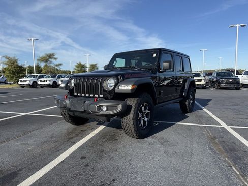 Used 2021 Jeep Wrangler Unlimited Rubicon w/ Cold Weather Group image 3