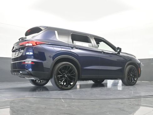 Used 2023 Mitsubishi Outlander SE image 68