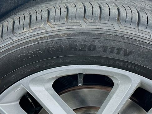 Used 2023 Dodge Durango GT image 34