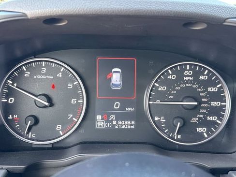 Used 2024 Subaru Crosstrek 2.0i Premium AWD/4WD image 24