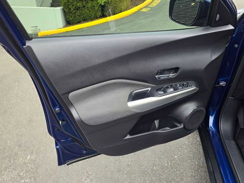 Used 2020 Nissan Kicks SV image 21