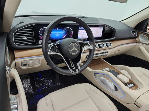 Used 2024 Mercedes-Benz GLS 450 4MATIC image 14