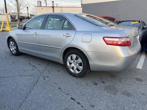 Used 2009 Toyota Camry FWD image 6