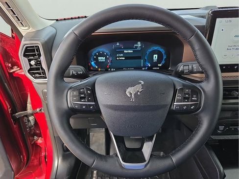 Used 2025 Ford Bronco Sport Outer Banks AWD/4WD image 16