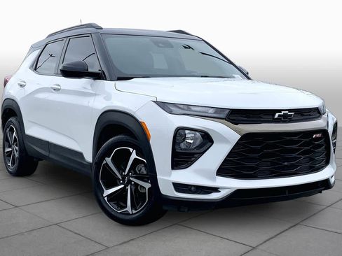 Used 2021 Chevrolet TrailBlazer RS w/ Convenience Package FWD image 3