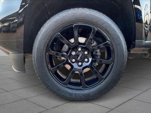 Certified 2022 GMC Canyon Denali w/ Denali Black Edition Package image 11