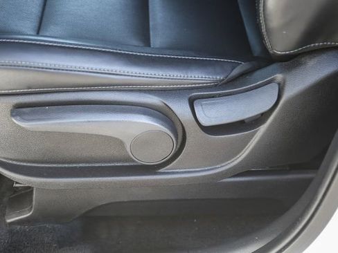 Used 2022 Kia Telluride LX image 22