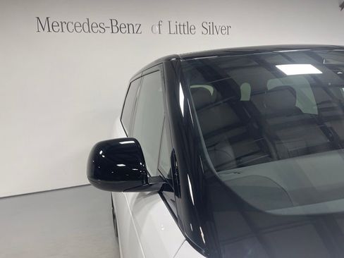 Used 2025 Land Rover Range Rover Sport SE AWD/4WD image 12