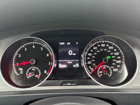 Used 2017 Volkswagen Golf S image 17