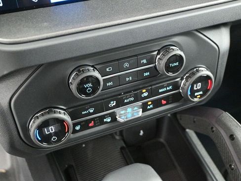 New 2025 Ford Bronco Badlands image 15