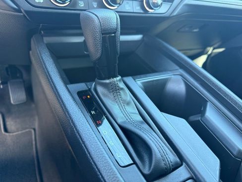 Certified 2025 Honda Accord SE image 27