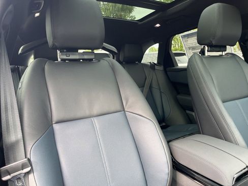 New 2026 Land Rover Range Rover Velar S AWD/4WD image 21