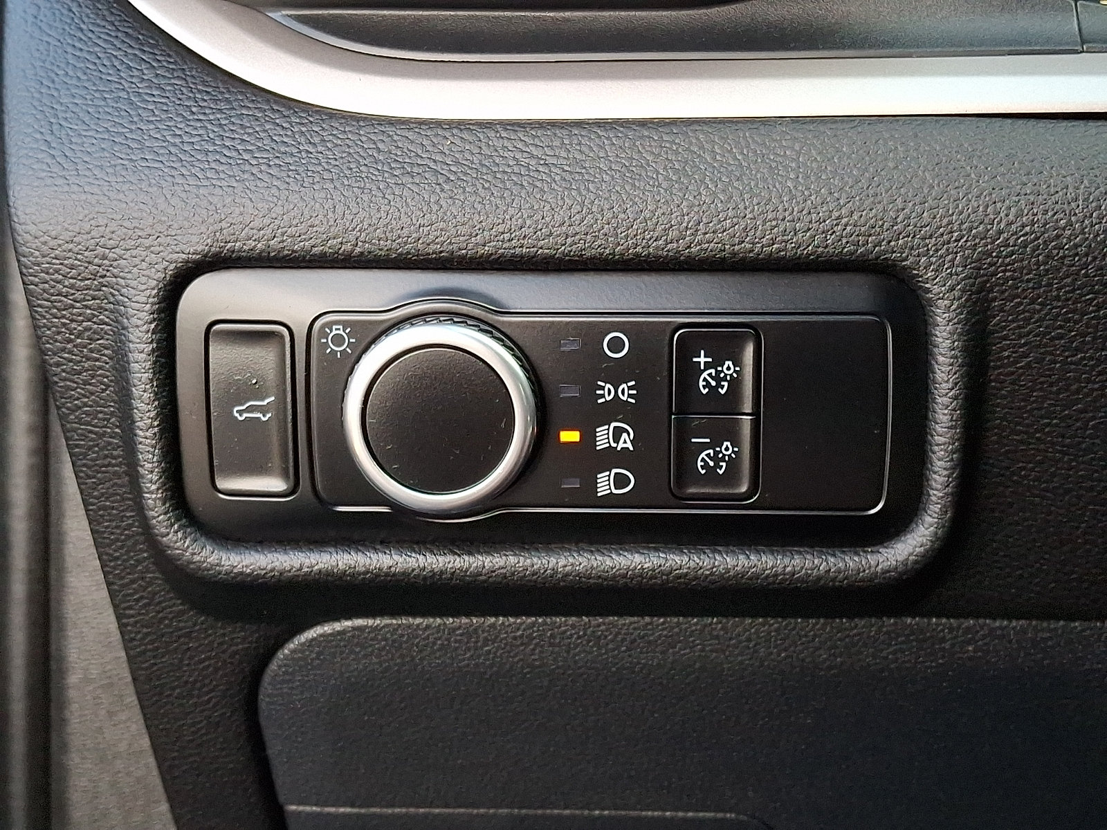 Certified 2023 Ford Explorer XLT AWD/4WD image 24