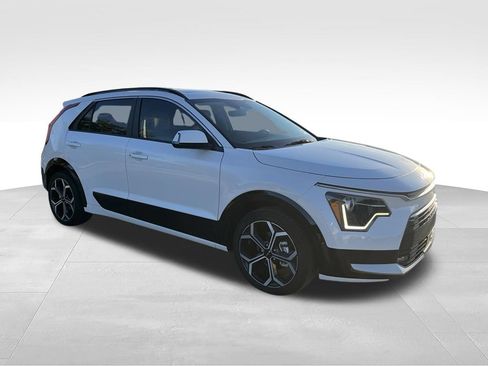 Used 2024 Kia Niro EX Touring FWD image 5