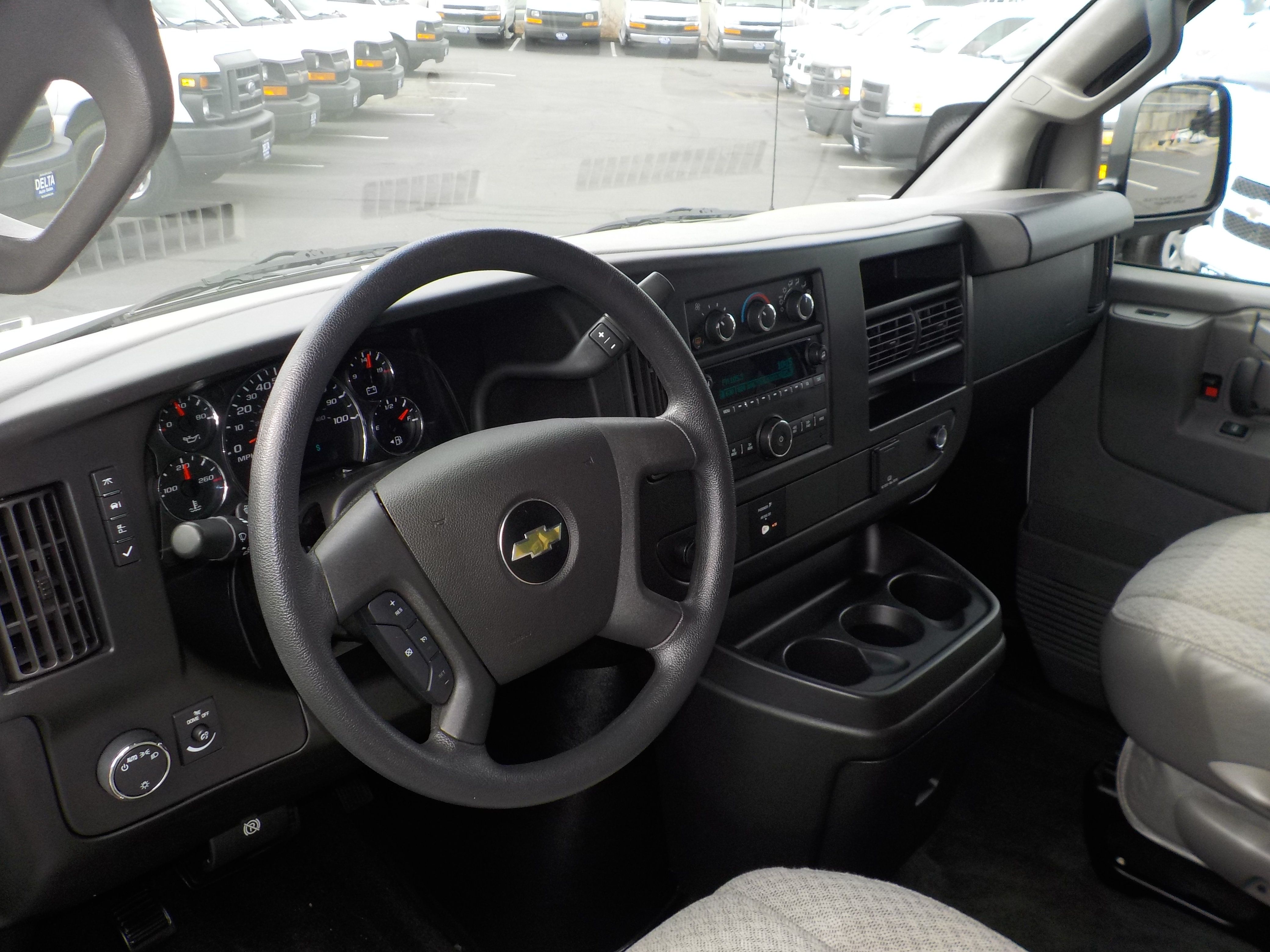 Used 2017 Chevrolet Express 3500 LT w/ LT Preferred Equipment Group RWD image 15