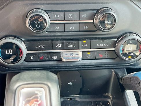 Used 2024 Ford Bronco Wildtrak AWD/4WD image 16